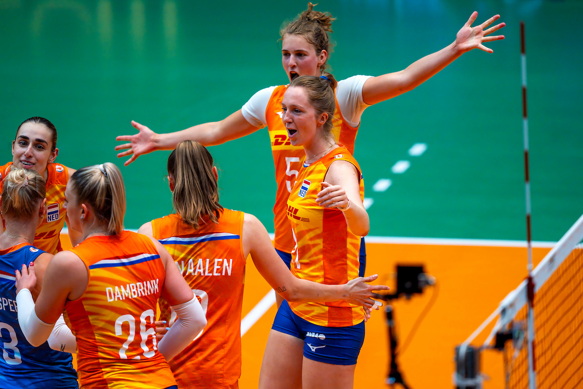 Volleybaldames hebben koffers weer gepakt: van vertrouwde clubs tot nieuwe avonturen