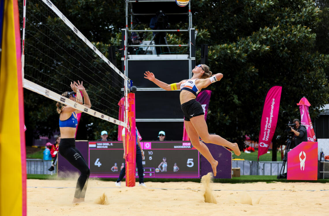 Van Driel aanval WK Adelaide ANP Rogue Gun