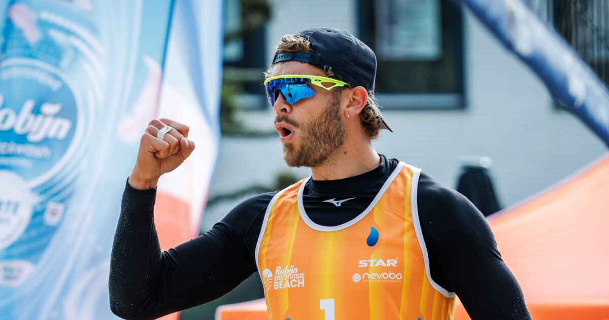 Assen decor van tweede stop Robijn Quickwash Eredivisie Beach