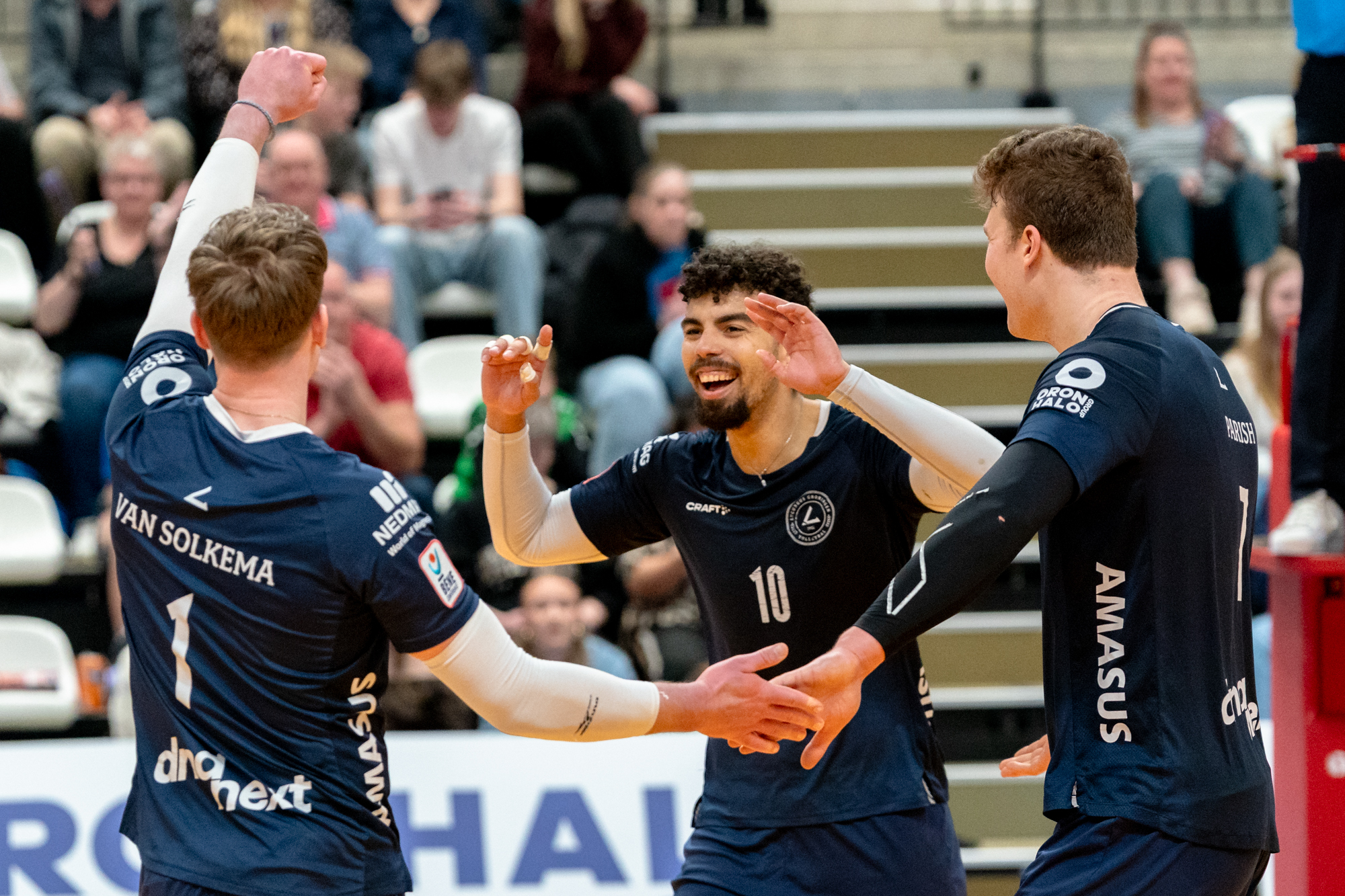 Lycurgus houdt Nederlandse eer hoog, Sliedrecht Sport doet goede zaken in Limburg