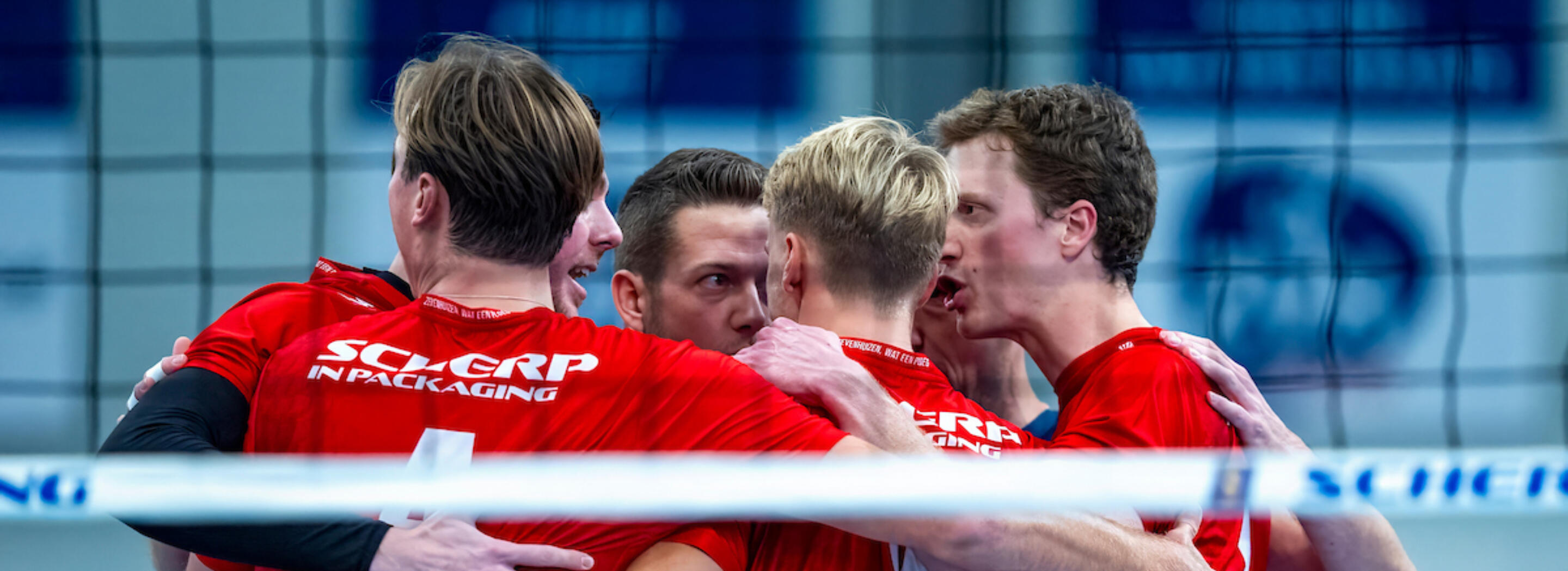 ZVH bij elkaar juichen RHF