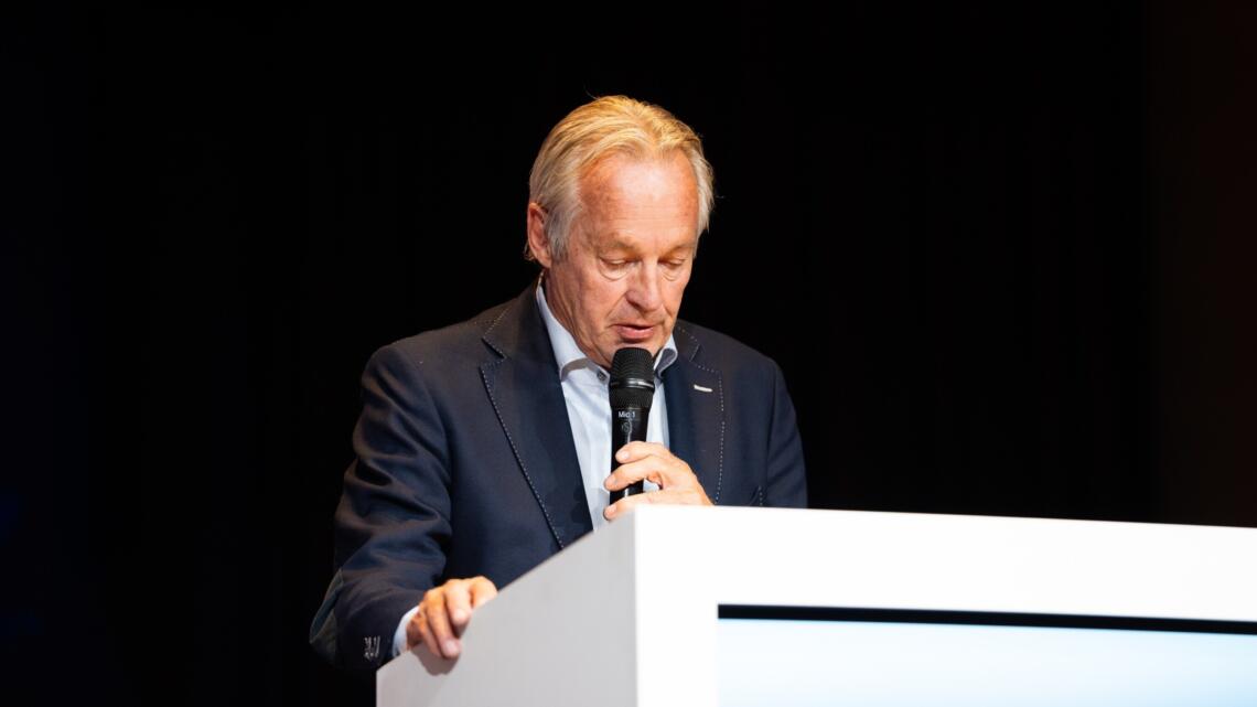 Av erelid joopalberda 8