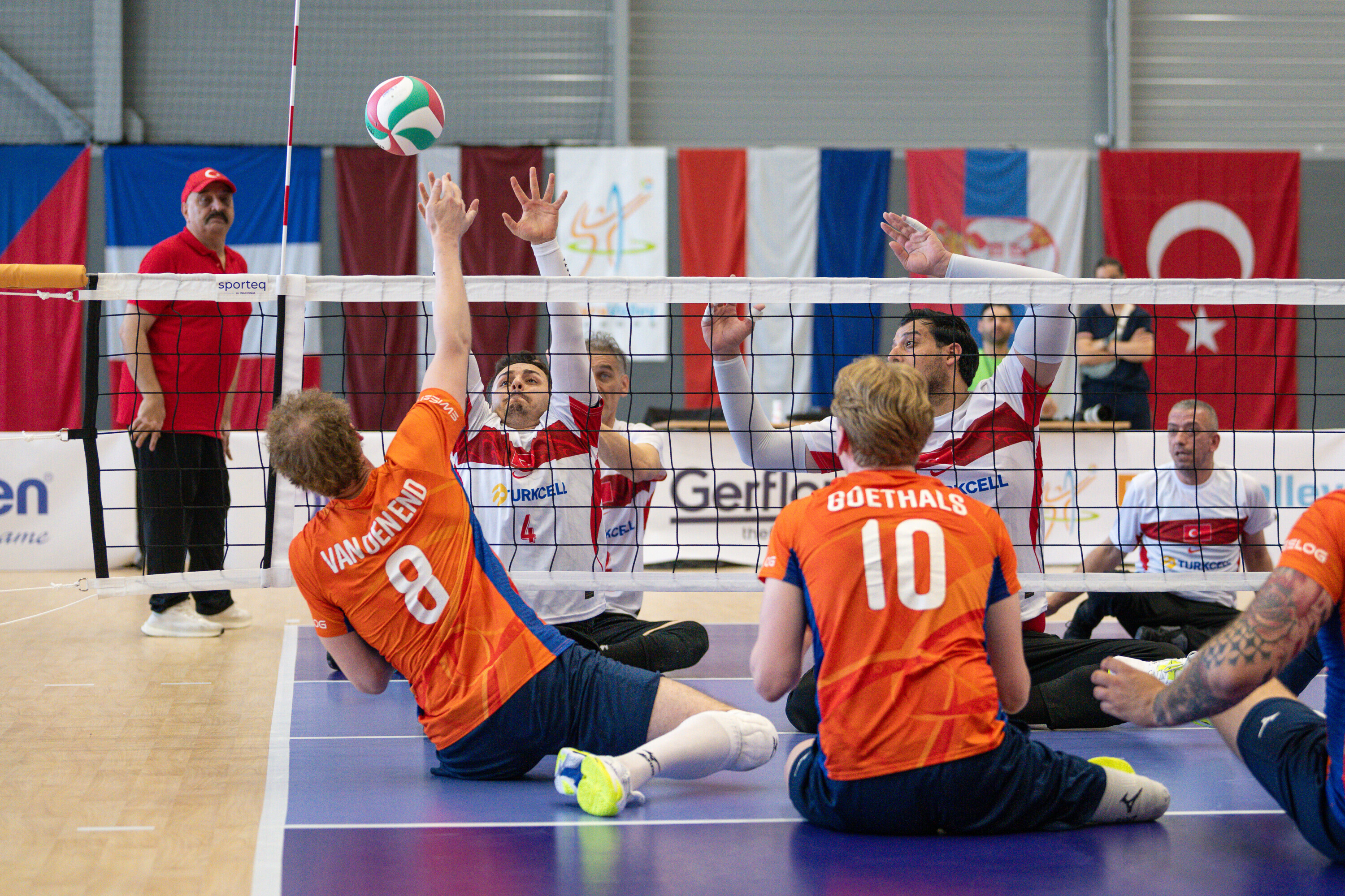 TeamNL Zitvolleyballers grijpen naast promotie