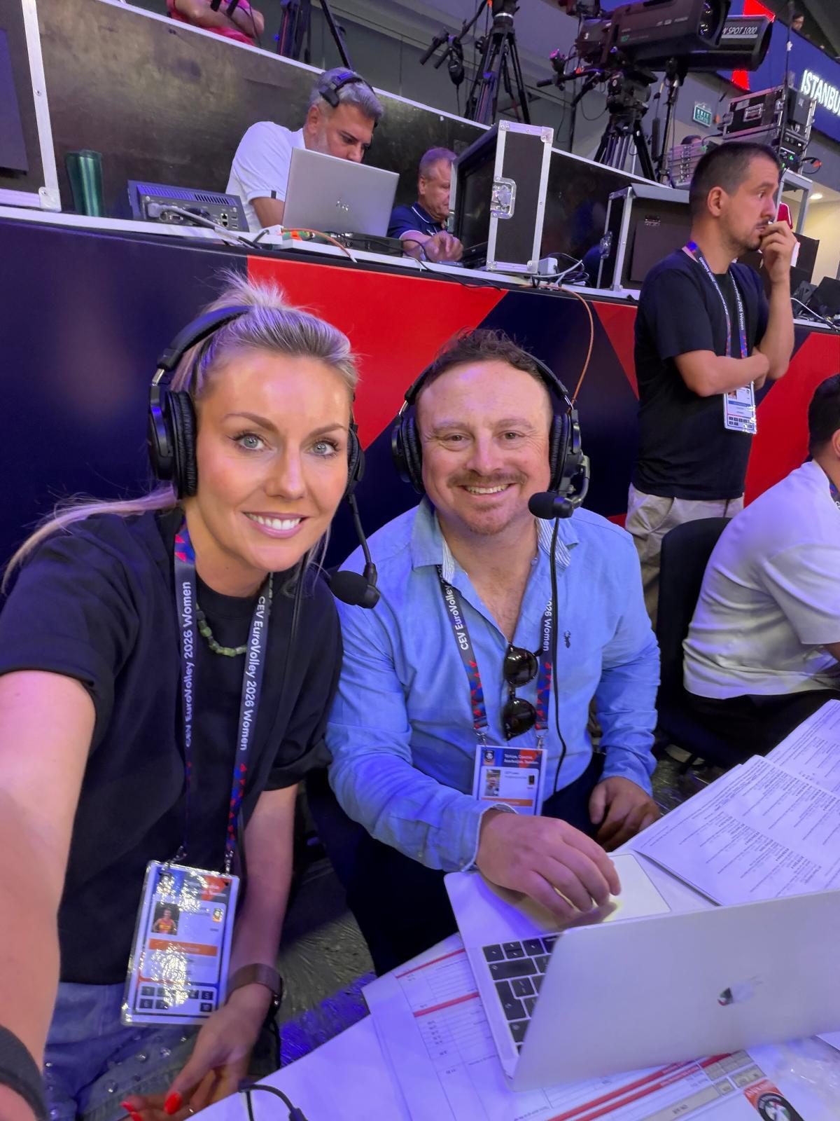 Laura Dijkema geeft met 'kippenvel' commentaar bij EK voor eurovolley.tv