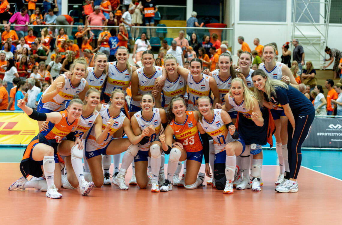 Volleybal Dames NL DE zondag 15