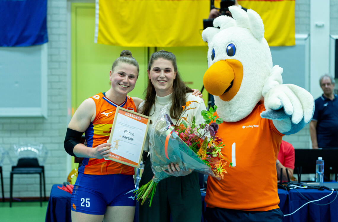 Volleybal Dames NL DE zondag 2