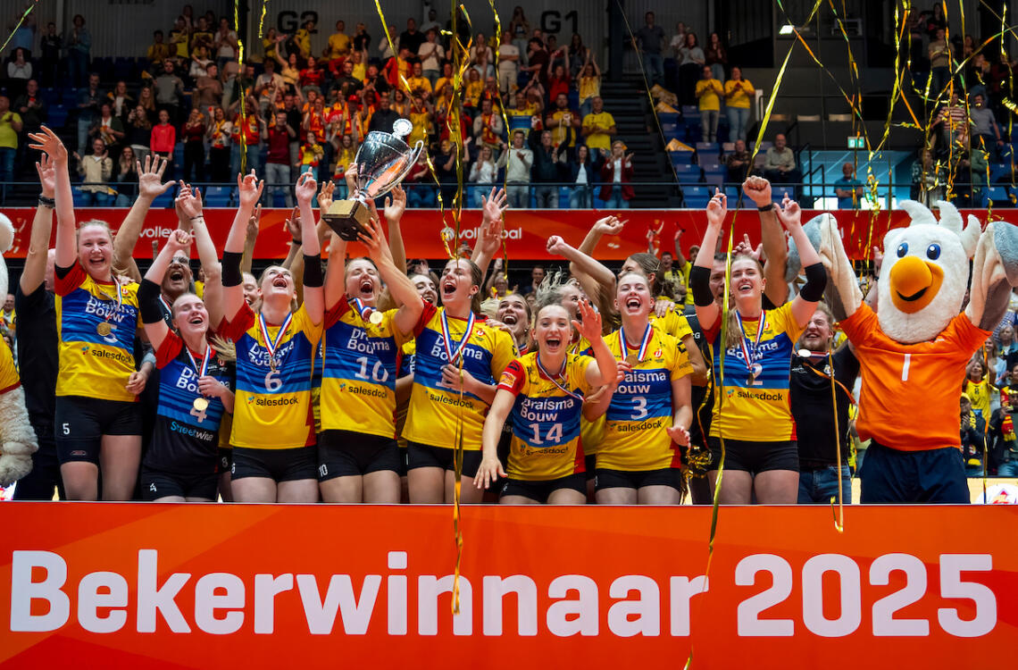 Dynamo wint beker RHF