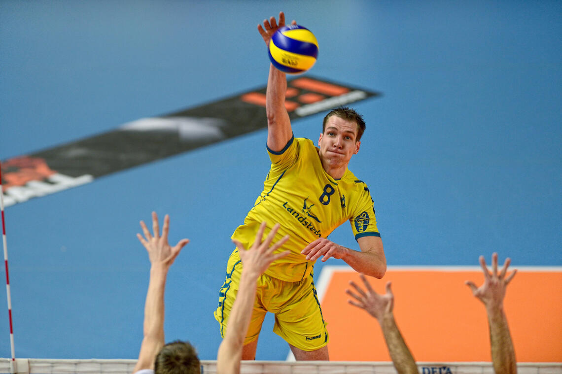 Ter Maat in actie voor Landstede Volleybal tijdens zijn laatste seizoen in de Eredivisie (2015)