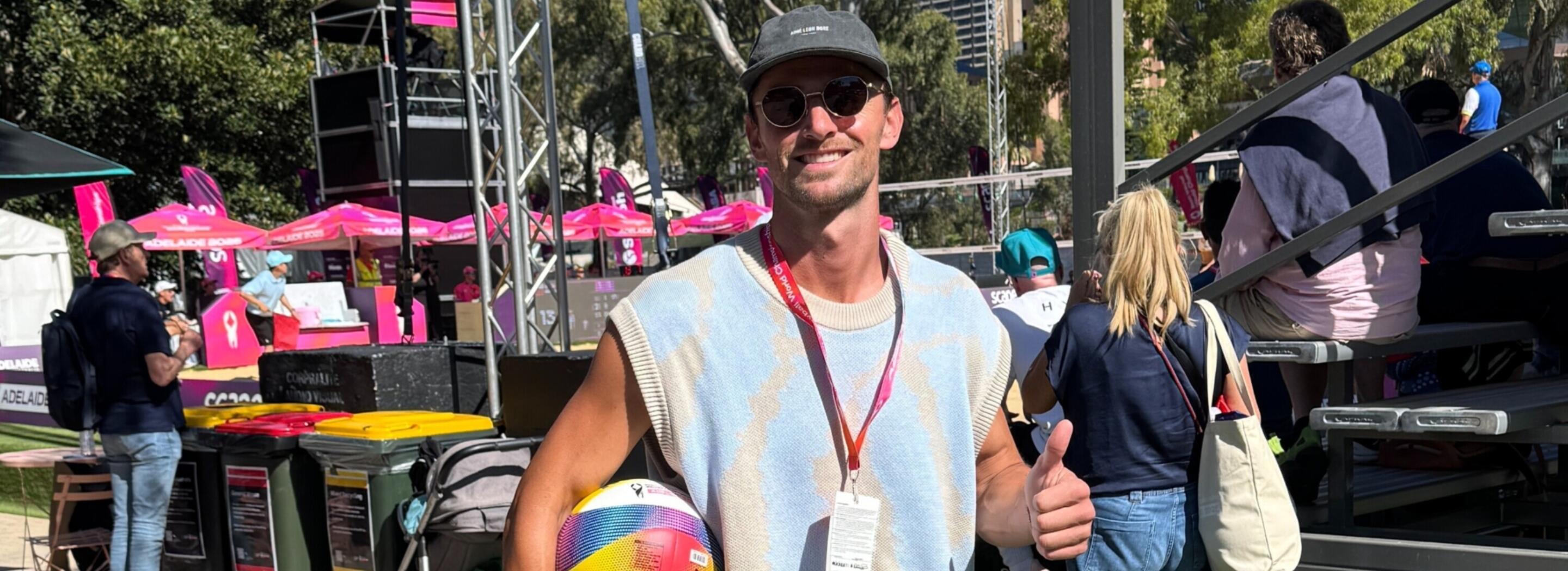 Bart vriends voetbal beachvolleyball