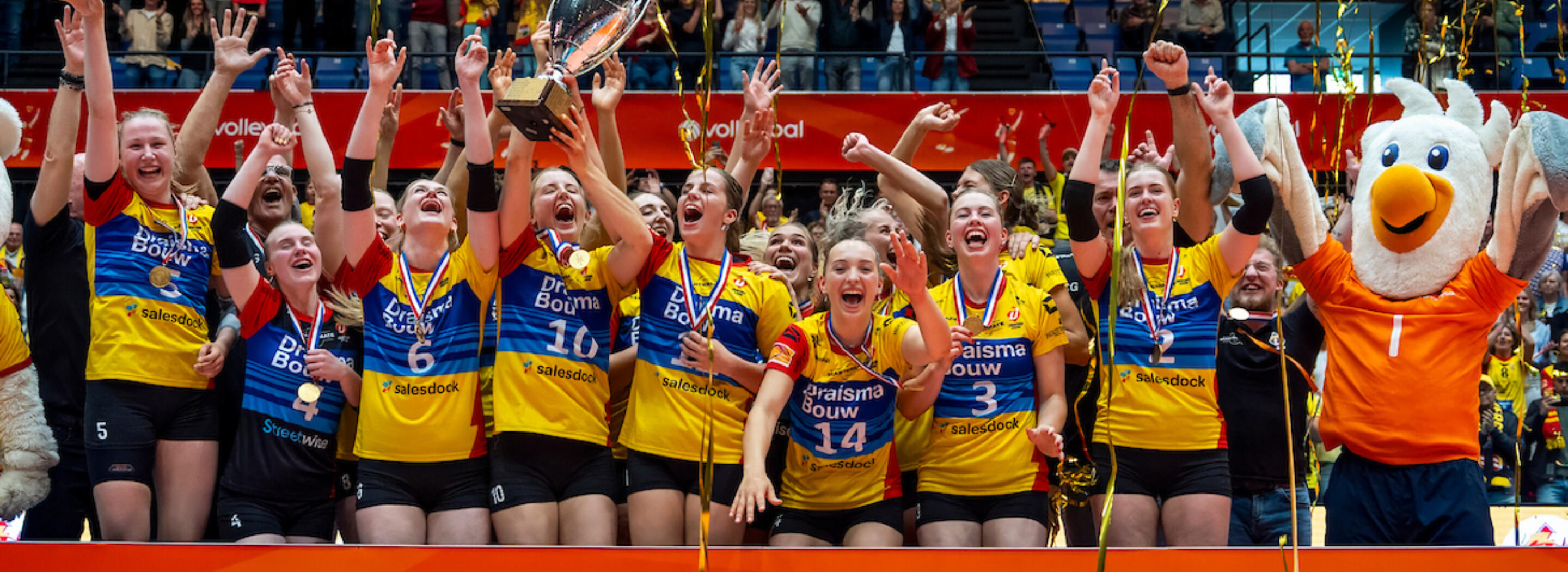 Dynamo wint beker RHF