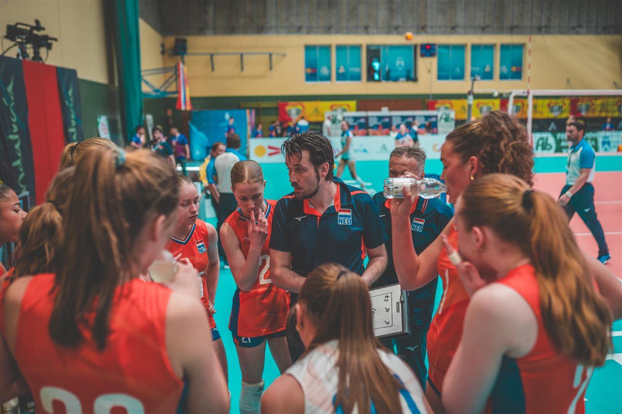 Succes teams Jong Oranje U18 zet programma Pré Jeugd in de picture