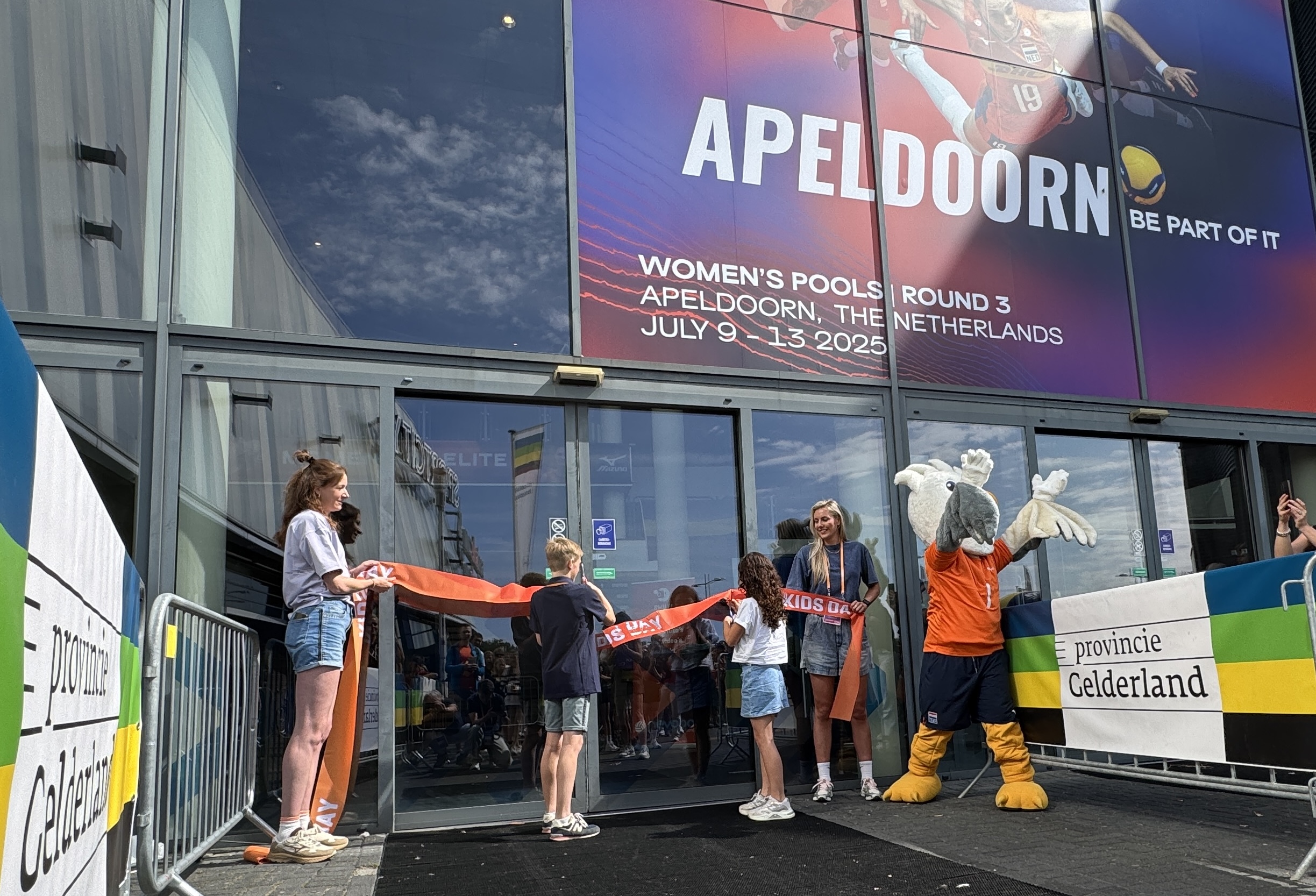 Na opening Kids Day stroomt Omnisport vol met 2000 jonge fans!