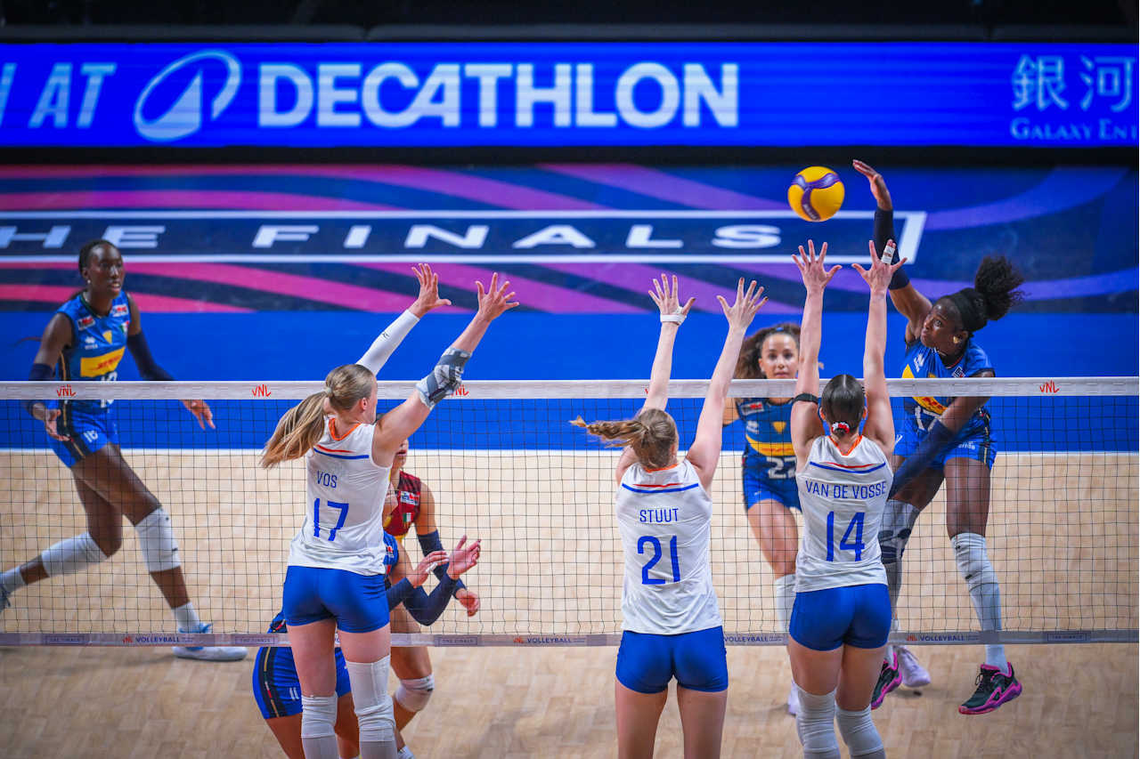 Volleybaldames kunnen tegen Italië geen vuist maken